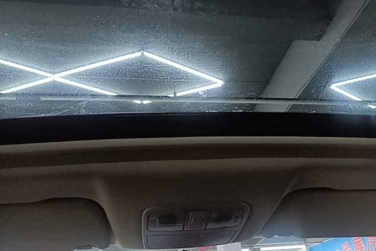 Used Dongfeng Fengon S560 2022 1.5T CVT Elite Version Headliner