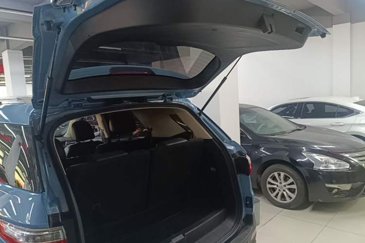 Used Dongfeng Fengon S560 2022 1.5T CVT Elite Version Trunk