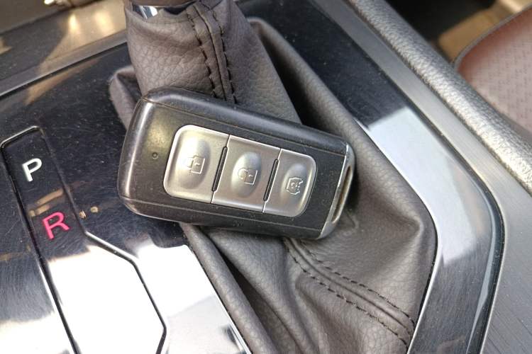 Used Dongfeng Fengon S560 2022 1.5T CVT Elite Version Vehicle Key