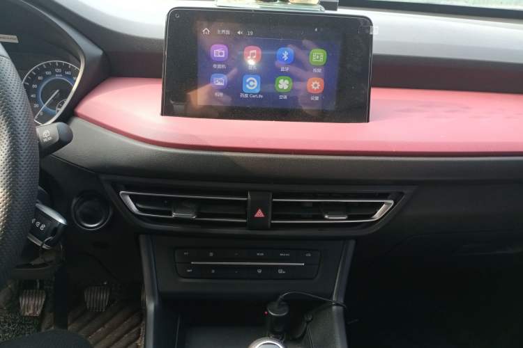 Used Dongfeng Fengon S560 2022 2.0L Manual Urban Version Audio And AC Panel