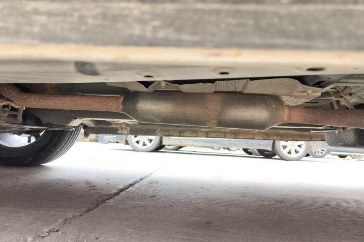 Used Dongfeng Fengon S560 2022 1.5T Manual Urban Model Chassis Rear Right