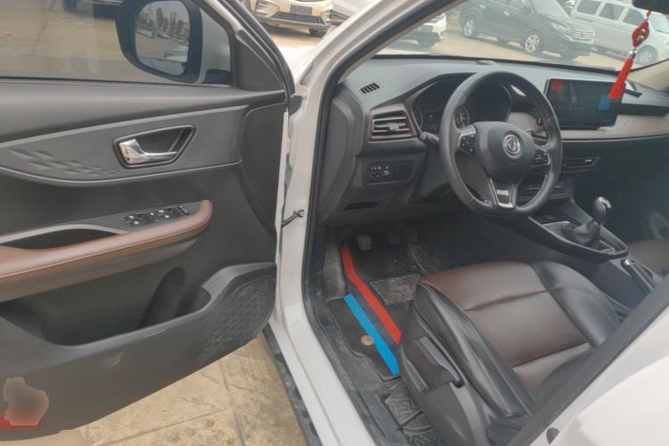 Used Dongfeng Fengon S560 2022 1.5T Manual Urban Model Driver Seat