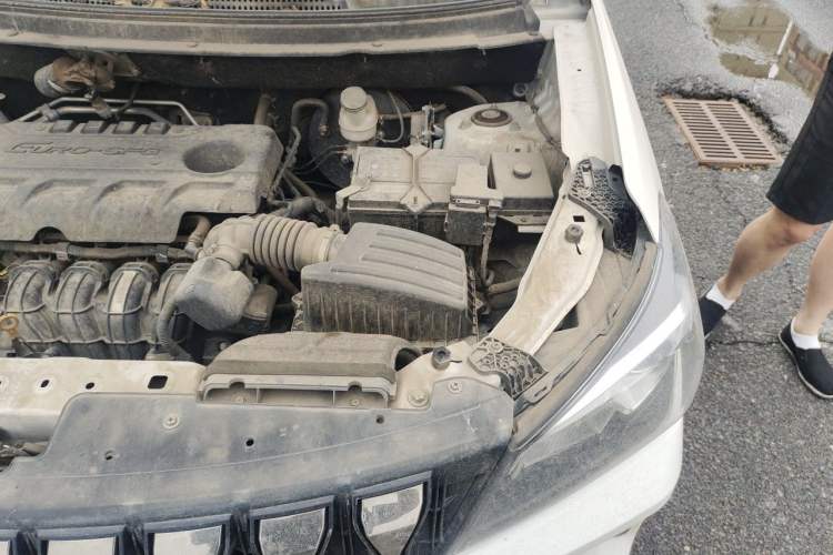 Used Dongfeng Fengon S560 2022 2.0L Manual Urban Version Engine Bay Left