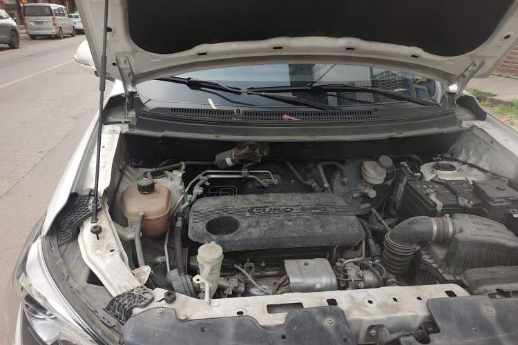 Used Dongfeng Fengon S560 2022 1.5T Manual Urban Model Engine Bay Right