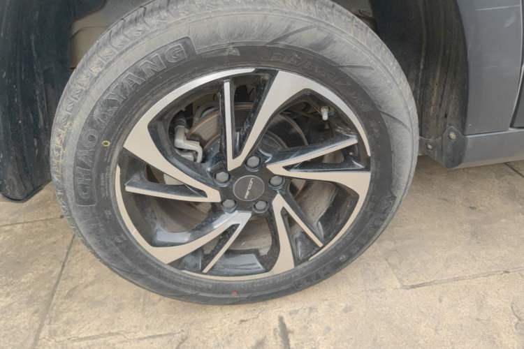 Used Dongfeng Fengon S560 2022 1.5T Manual Urban Model Exterior 3