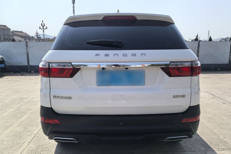 Used Dongfeng Fengon S560 2022 1.5T Manual Urban Model Exterior 4