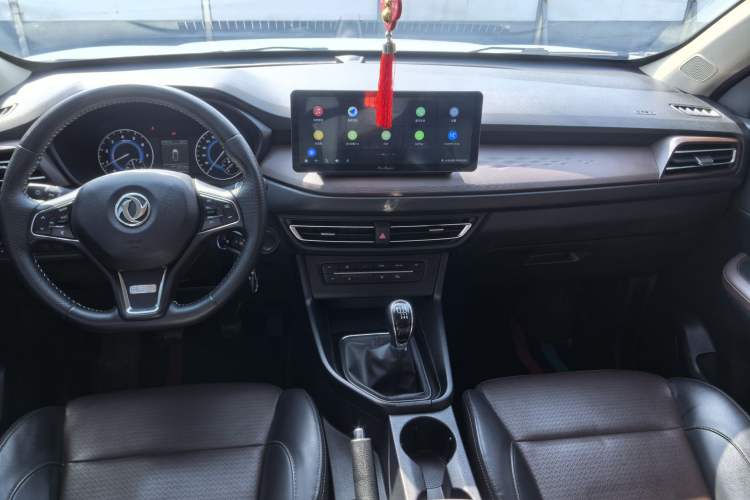 Used Dongfeng Fengon S560 2022 1.5T Manual Urban Model Interior 1