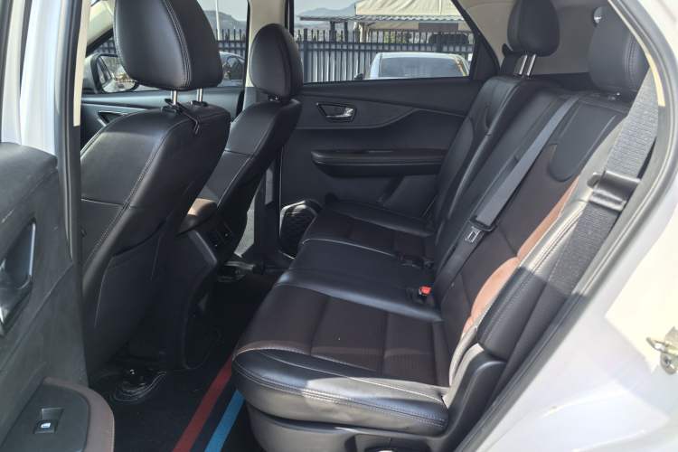 Used Dongfeng Fengon S560 2022 1.5T Manual Urban Model Interior 3