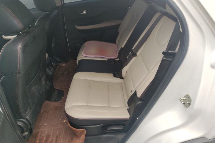 Used Dongfeng Fengon S560 2022 2.0L Manual Urban Version Left Rear Seat