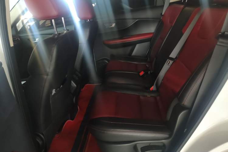 Used Dongfeng Fengon S560 2022 1.5T CVT Elite Version Left Rear Seat
