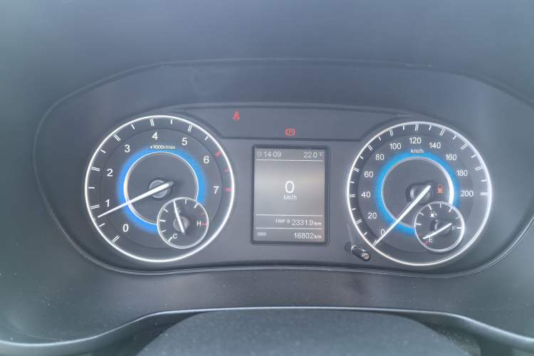Used Dongfeng Fengon S560 2022 1.5T Manual Urban Model Odometer Close Up