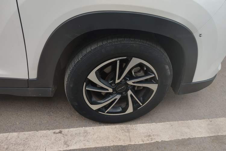 Used Dongfeng Fengon S560 2022 1.5T Manual Urban Model Right Front Wheel Hub