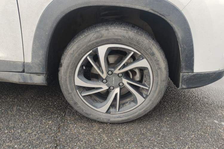 Used Dongfeng Fengon S560 2022 2.0L Manual Urban Version Right Front Wheel Hub