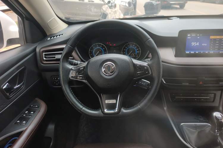Used Dongfeng Fengon S560 2022 1.5T Manual Urban Model Steering Wheel