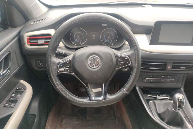 Used Dongfeng Fengon S560 2022 2.0L Manual Urban Version Steering Wheel
