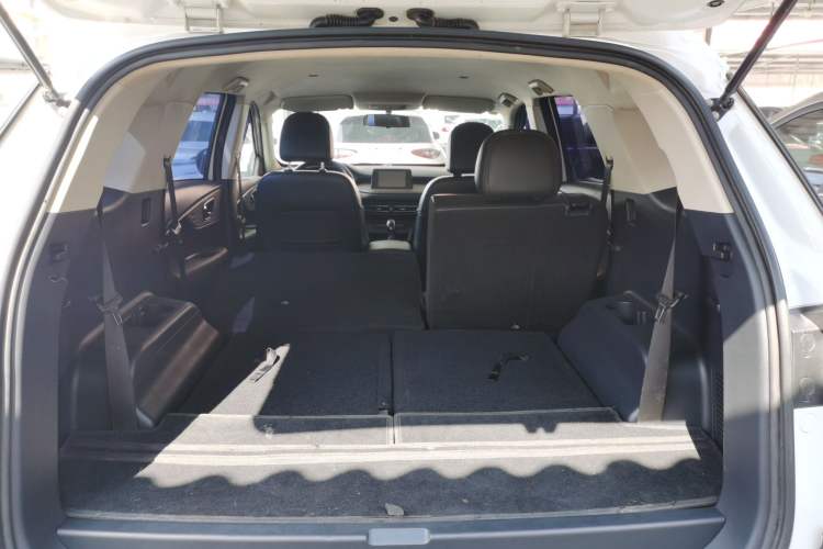 Used Dongfeng Fengon S560 2022 1.5T CVT Elite Version Trunk