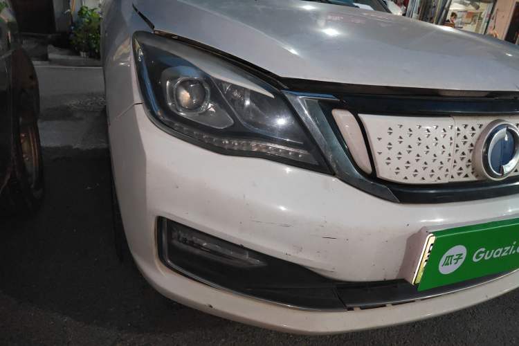 Used Dongfeng Fukang ES500 2019 Revised Version Smart Edition Right Front Headlight