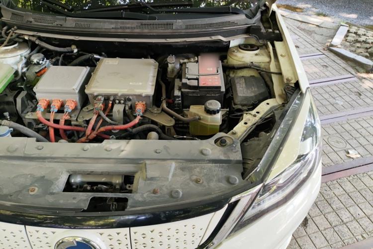 Used Dongfeng Fukang ES500 2019 Revised Version Smart Edition Engine Bay Left