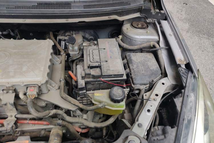 Used Dongfeng Fukang ES500 2021 Standard Edition Engine Bay Left