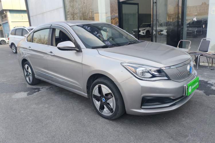 Used Dongfeng Fukang ES500 2021 Standard Edition Front Right 45 Deg