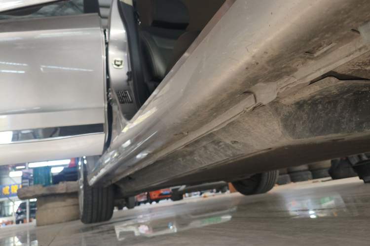 Used Dongfeng Fukang ES500 2021 Standard Edition Right Side Sill