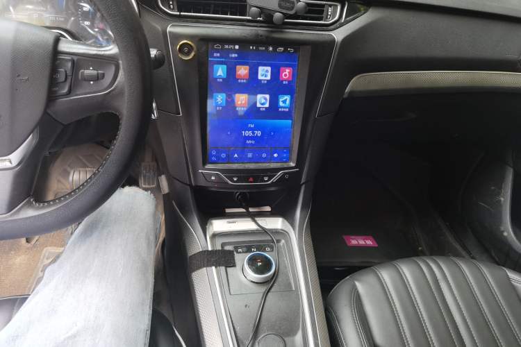 Used Dongfeng Fukang ES600 2022 T3 Custom Edition Audio And AC Panel