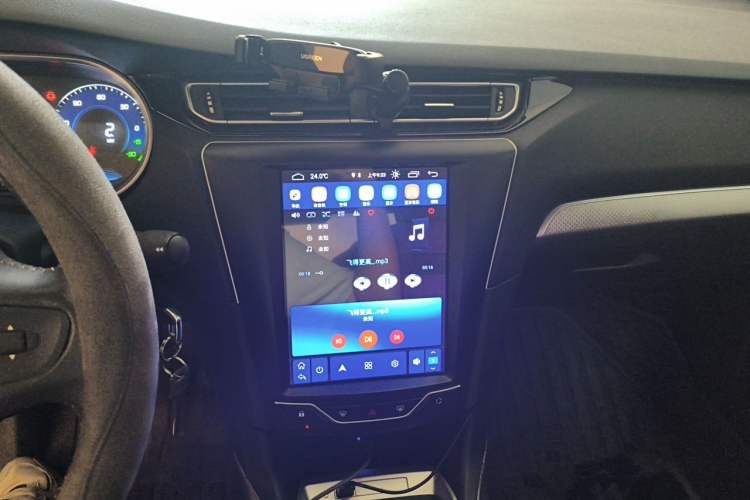 Used Dongfeng Fukang ES600 2022 Smart Drive Edition Audio And AC Panel