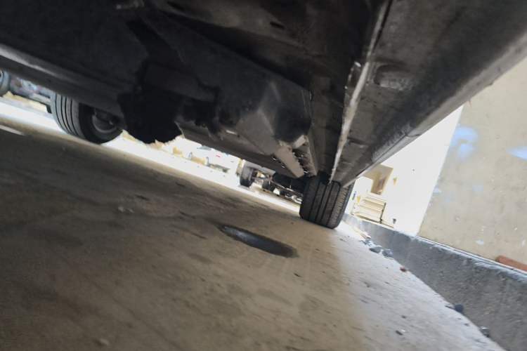 Used Dongfeng Fukang ES600 2022 Smart Drive Edition Chassis Front Left