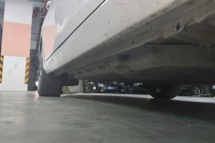 Used Dongfeng Fukang ES600 2022 Comfort Edition Chassis Front Right