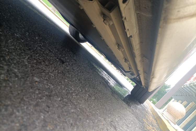 Used Dongfeng Fukang ES600 2022 T3 Custom Edition Chassis Rear Right