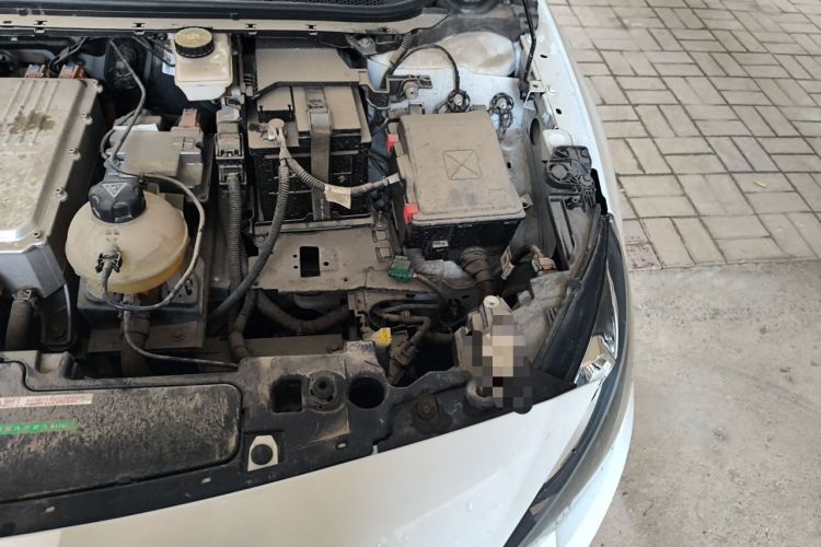 Used Dongfeng Fukang ES600 2022 Smart Drive Edition Engine Bay Left
