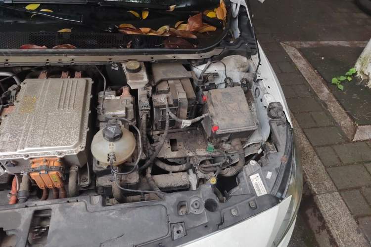 Used Dongfeng Fukang ES600 2022 T3 Custom Edition Engine Bay Left