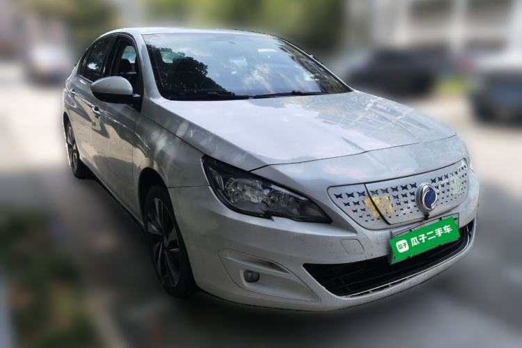 Used Dongfeng Fukang ES600 2022 T3 Custom Edition Front Right 45 Deg
