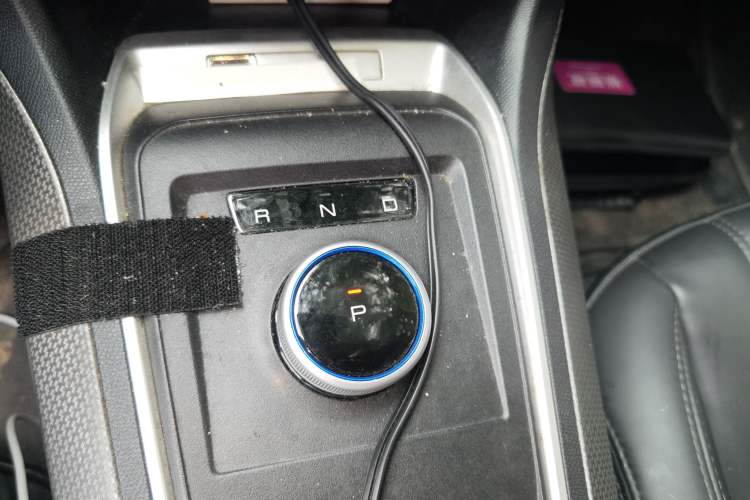 Used Dongfeng Fukang ES600 2022 T3 Custom Edition Gear Lever