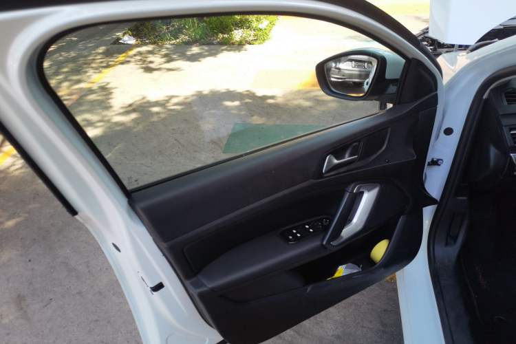 Used Dongfeng Fukang ES600 2022 Comfort Edition Interior 7