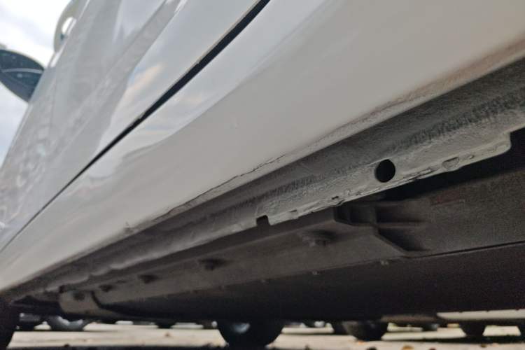 Used Dongfeng Fukang ES600 2022 Comfort Edition Left Side Sill