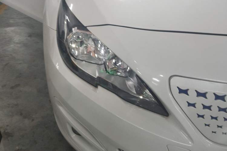 Used Dongfeng Fukang ES600 2022 Comfort Edition Right Front Headlight