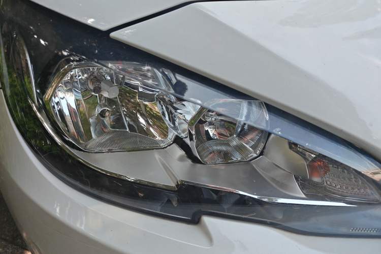 Used Dongfeng Fukang ES600 2022 Smart Drive Edition Right Front Headlight