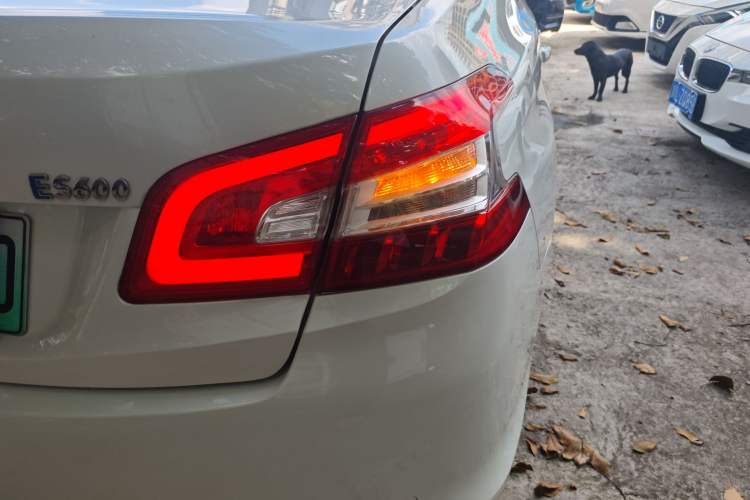 Used Dongfeng Fukang ES600 2022 Comfort Edition Right Rear Taillight