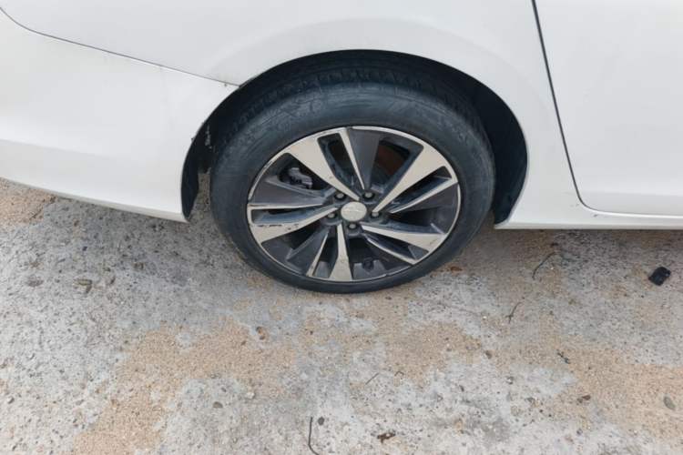 Used Dongfeng Fukang ES600 2022 Comfort Edition Right Rear Wheel Hub