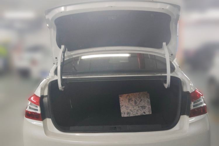 Used Dongfeng Fukang ES600 2022 Comfort Edition Trunk