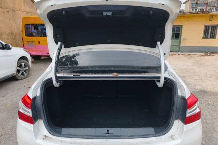 Used Dongfeng Fukang ES600 2022 Comfort Edition Trunk