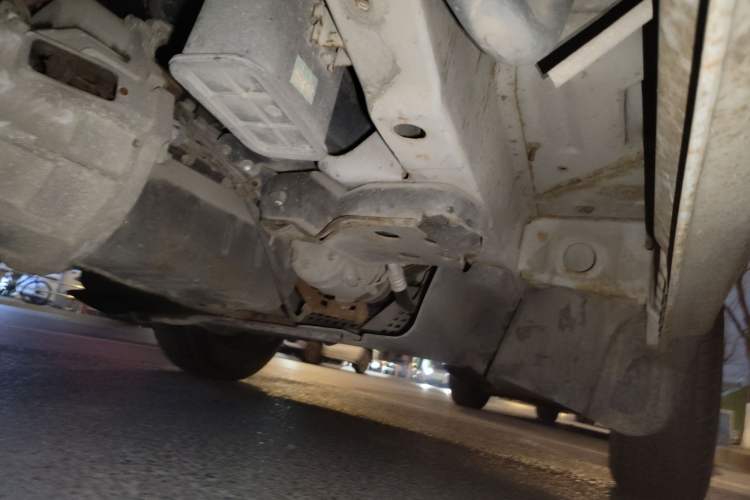 Used Dongfeng Junfeng 2014 1.3L Standard Version Chassis Front Right