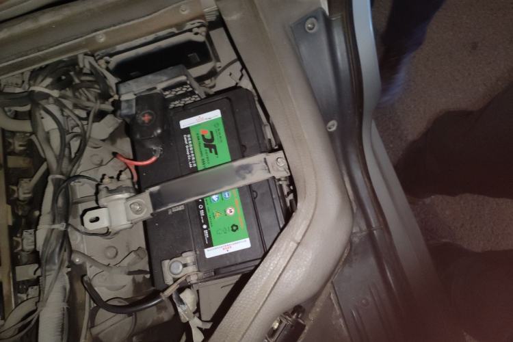 Used Dongfeng Junfeng 2014 1.3L Standard Version Engine Bay Left