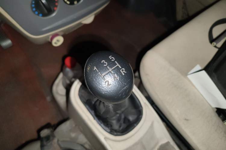 Used Dongfeng Junfeng 2014 1.3L Standard Version Gear Lever