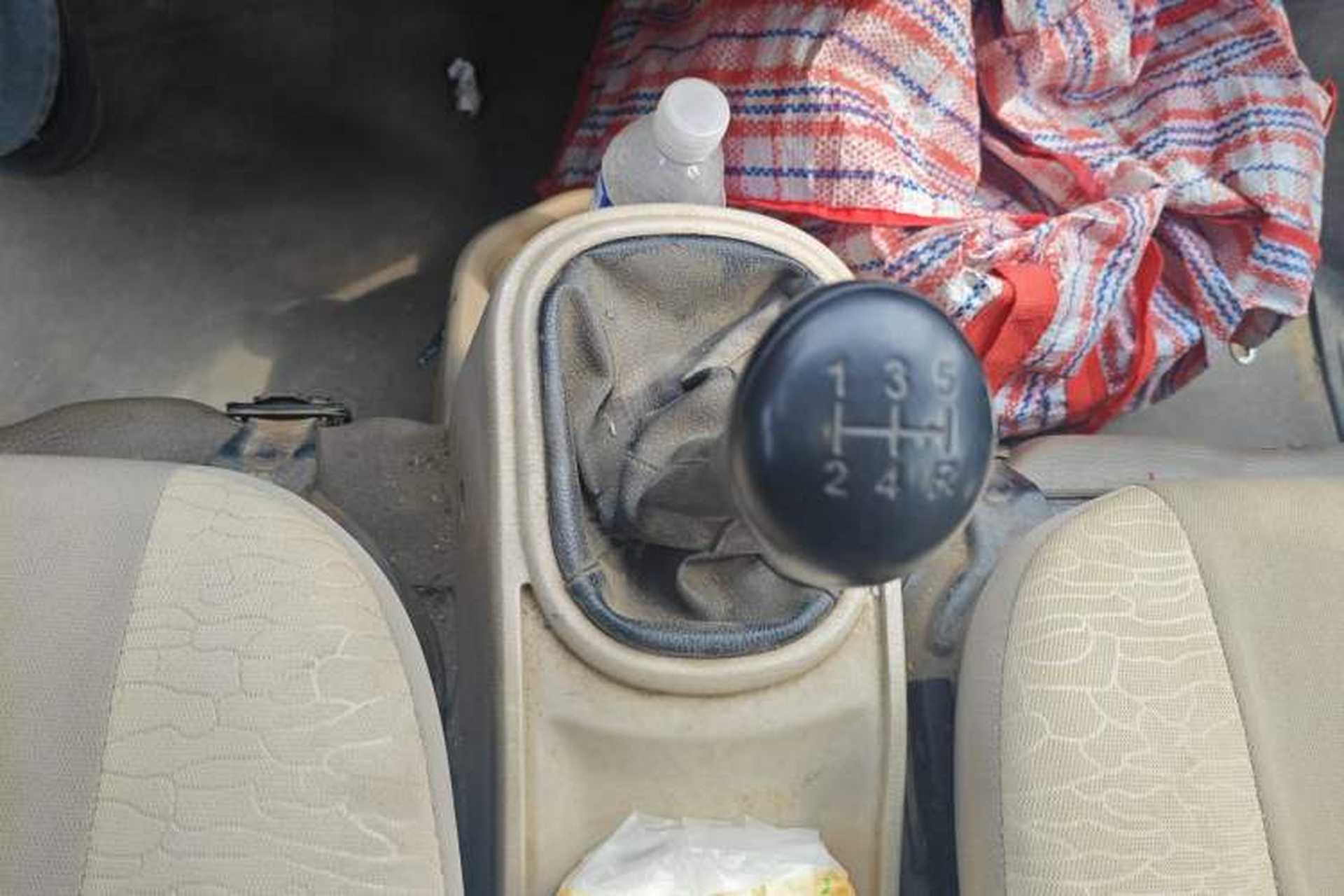 Used Dongfeng Junfeng CV03 2012 1.3L Basic Trim CNG Gear Lever