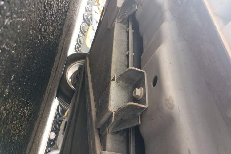 Used Dongfeng Junfeng E11K 2019 Standard Model Chassis Rear Right