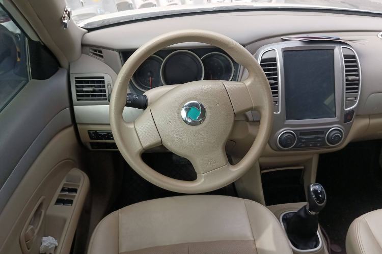 Used Dongfeng Junfeng E11K 2019 Standard Model Steering Wheel