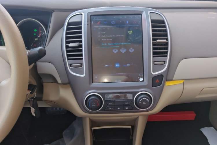 Used Dongfeng Junfeng E11K 2019 Standard Model Audio And AC Panel