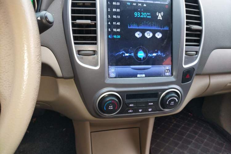 Used Dongfeng Junfeng E11K 2019 Standard Model Audio And AC Panel